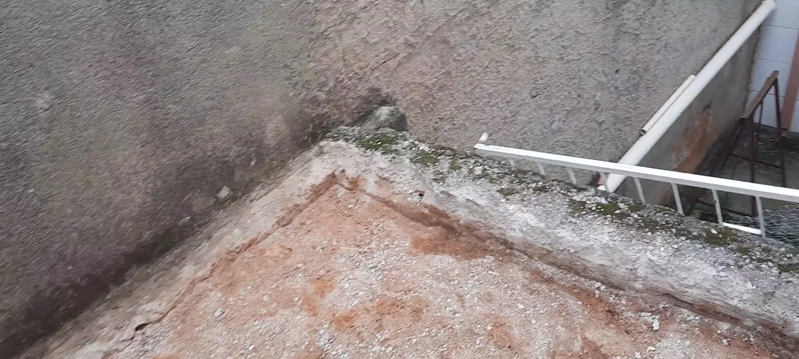 Área externa antes do novo acabamento